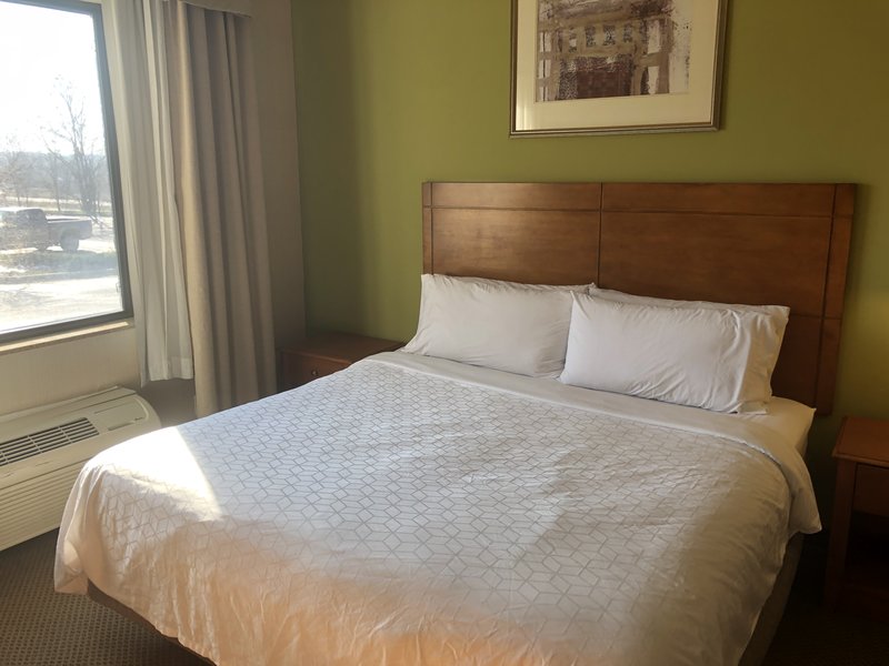 HOLIDAY INN EXP STES HOWELL