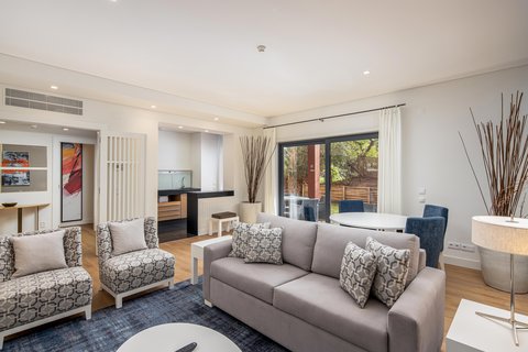 Living Room, Premium Deluxe Suite