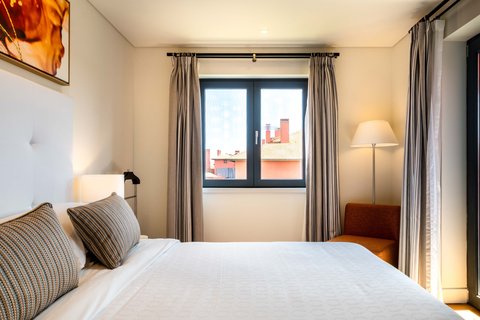 Room, Premium Deluxe Suite