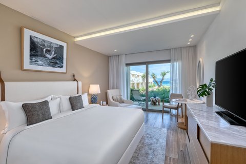 Emerald Retreat King Guest Room - Sea View