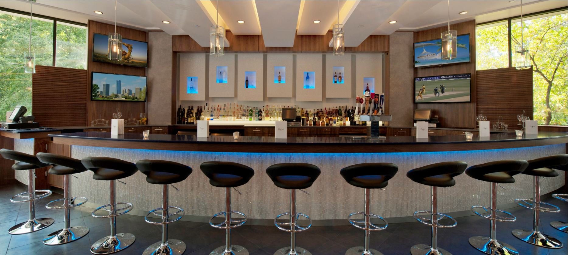 Flight - Martini and Wine Lounge