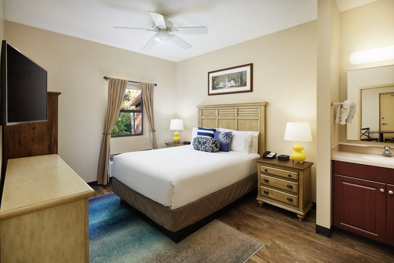 1 BEDROOM 1 BED DVQ SUITE