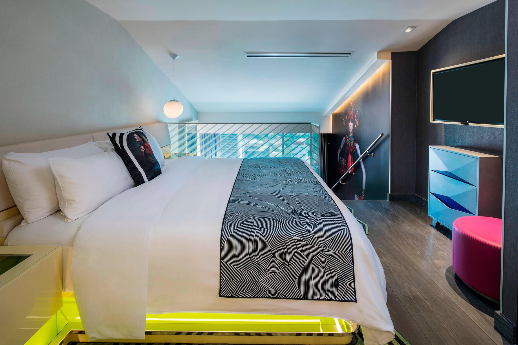 W Mexico City by Marriott Room Type - Penthouse King Room with Sofa Bed, City View and Balcony - Top Floor W Mexico City by Marriott Room Type - Penthouse King Room with Sofa Bed, City View and Balcony - Top Floor