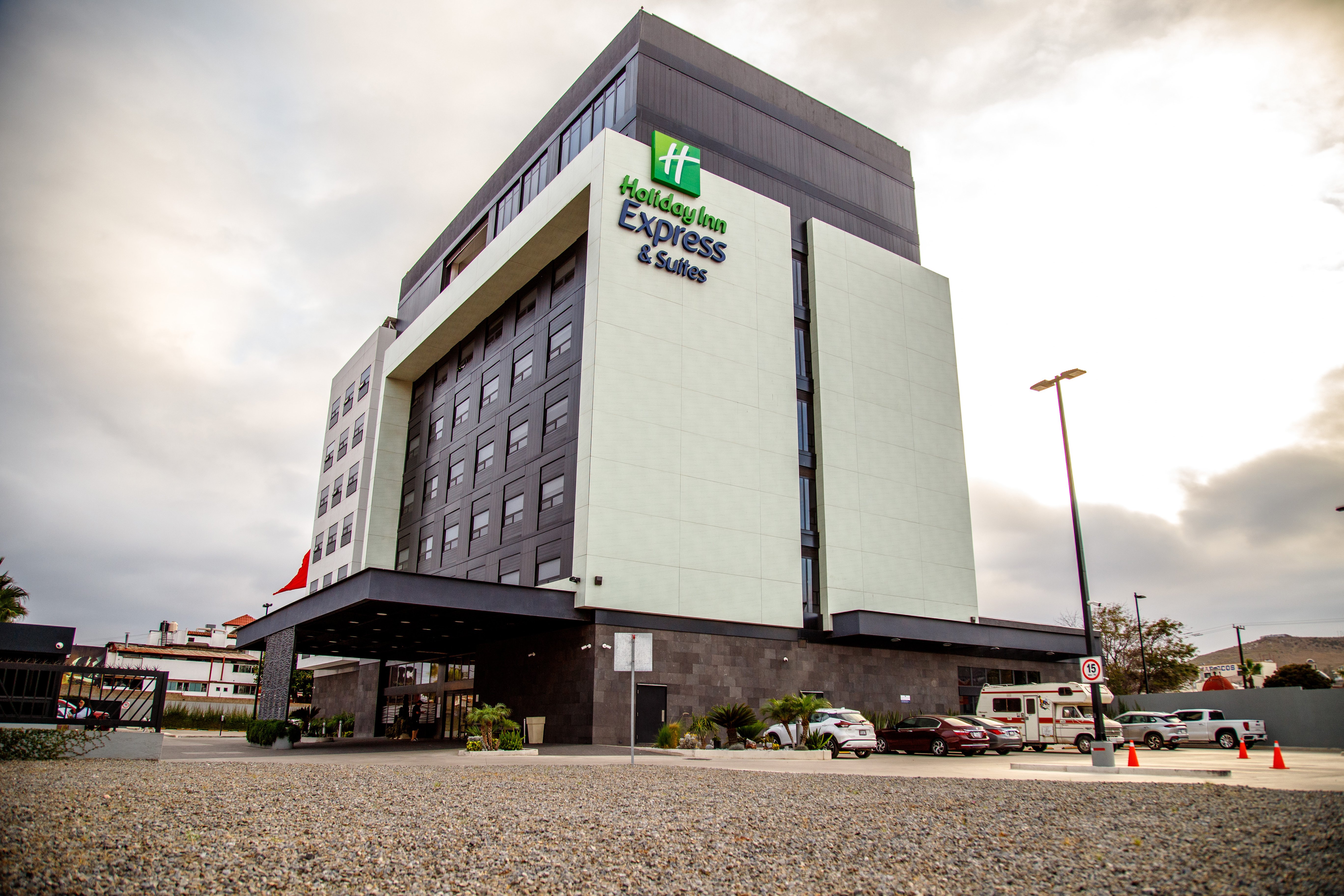 Holiday Inn Express/Stes Ensenada Centro