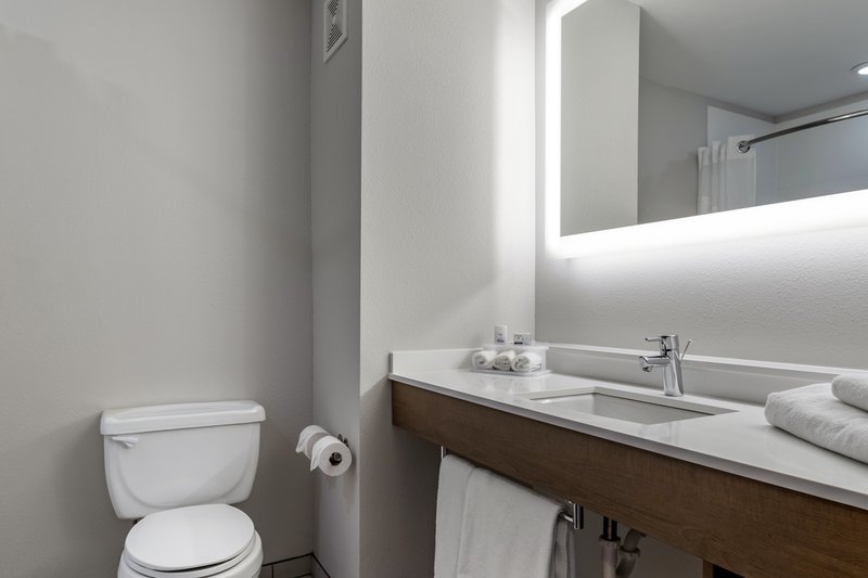 HOLIDAY INN EXP STES NATCHITOC