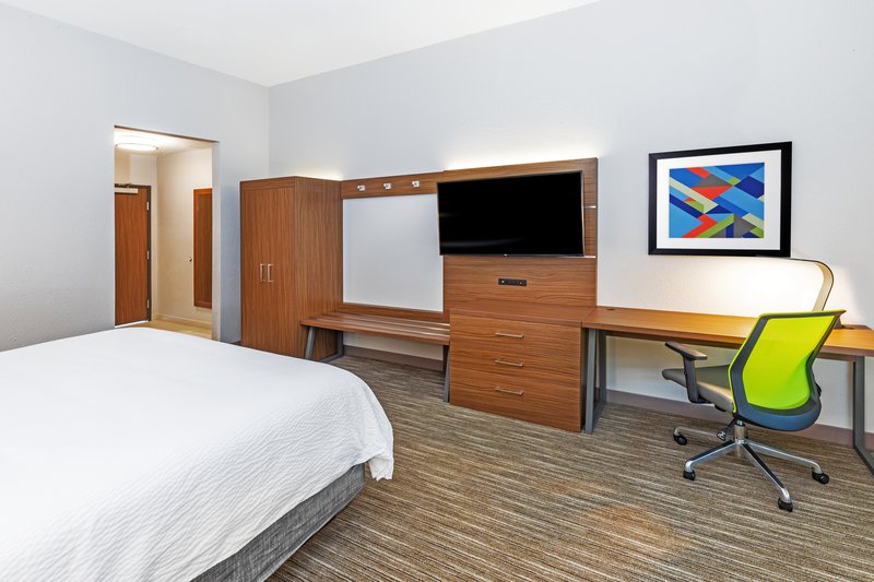 Holiday Inn Express and Suites Houston – Downtown North