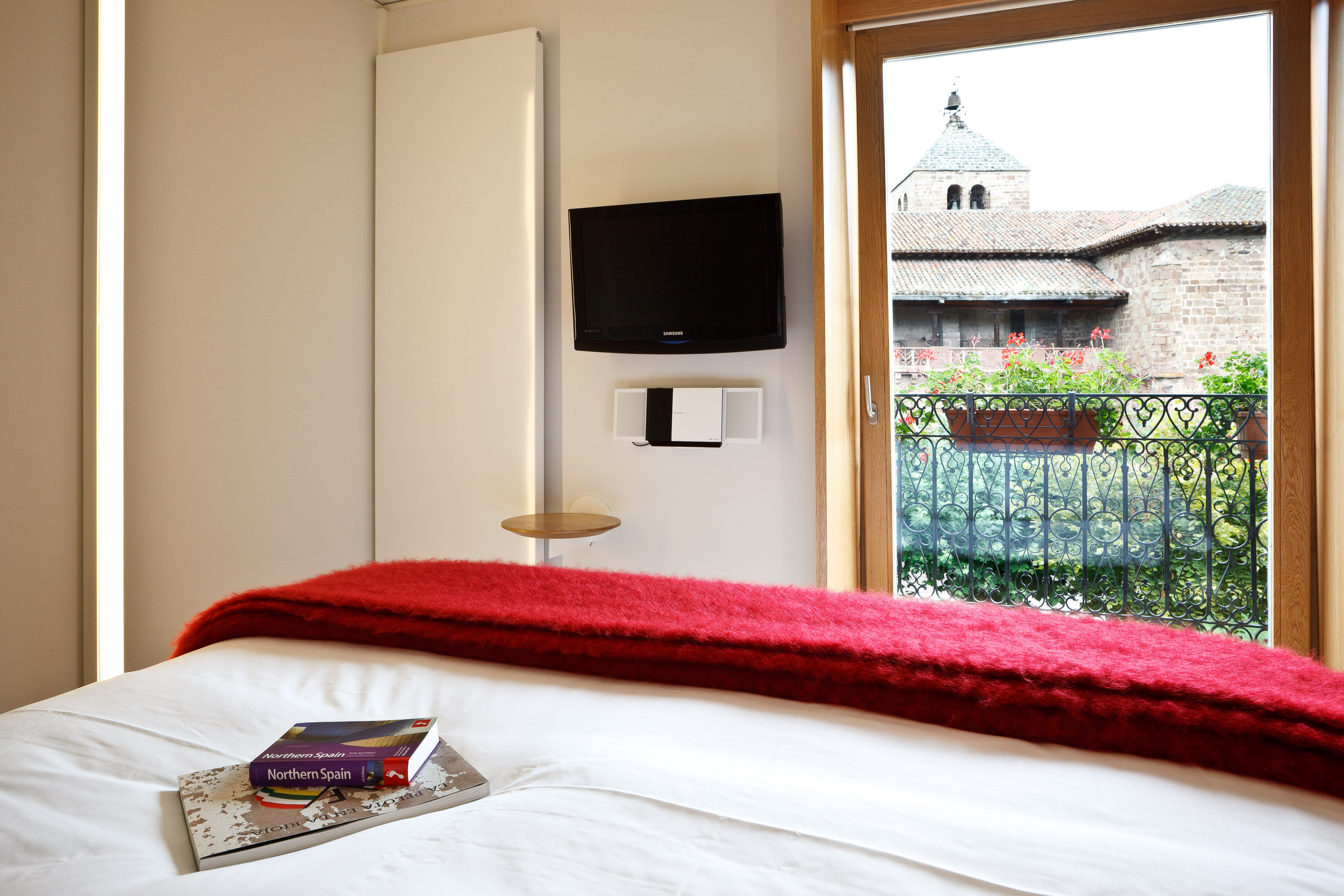 Echaurren Hotel