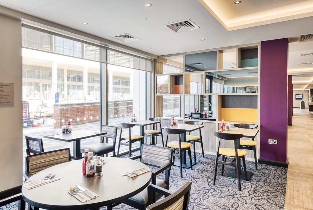 Premier Inn Banbury Town Centre (Castle Quay)
