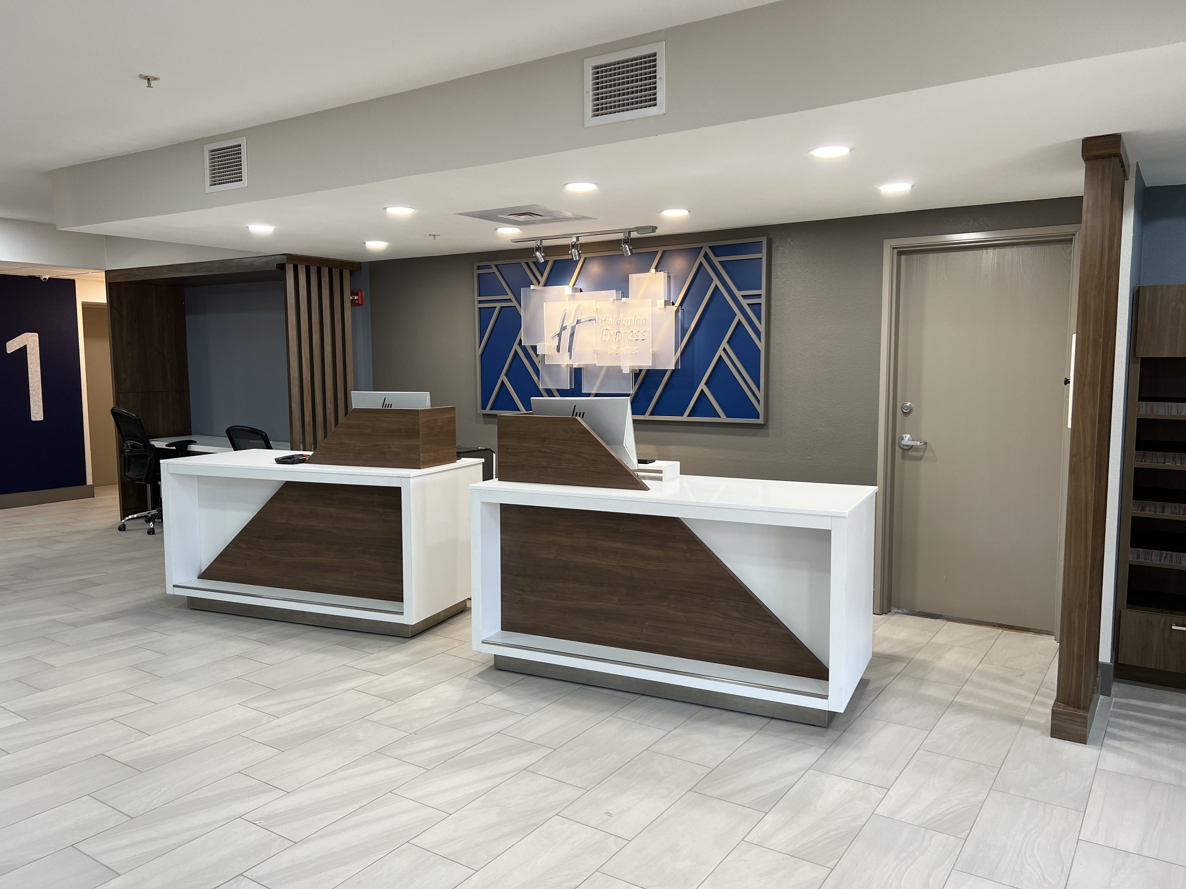 Holiday Inn Express Wichita North