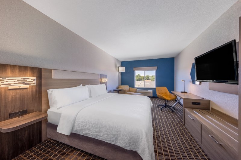 HOLIDAY INN EXP STES PITTSBURG