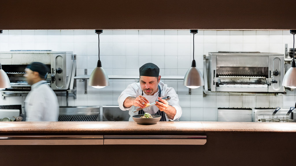 Crowne Plaza Auckland by Ihg, an IHG Hotel - Aria Restaurant - always looking at producing fresh creations