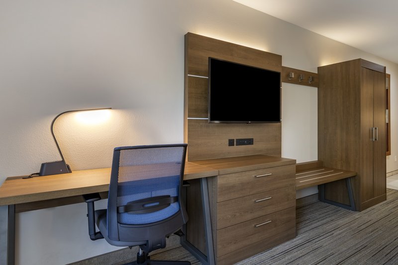 HOLIDAY INN EXP STES NATCHITOC