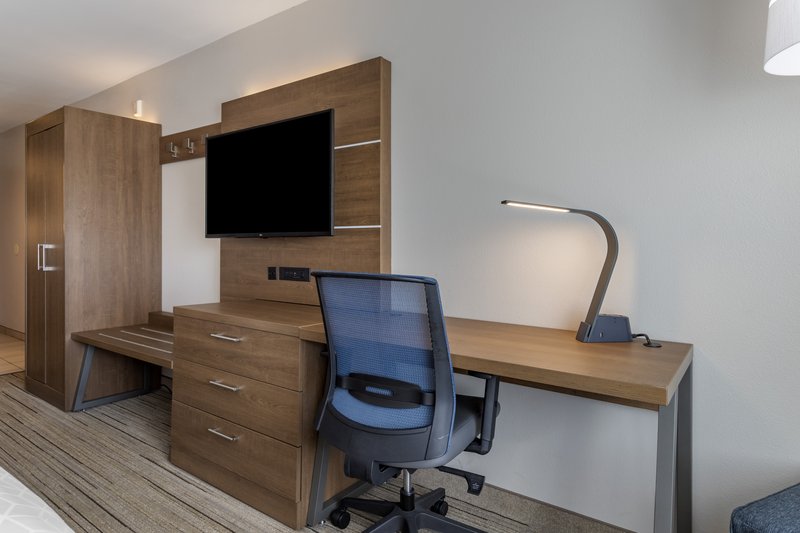 HOLIDAY INN EXP STES NATCHITOC