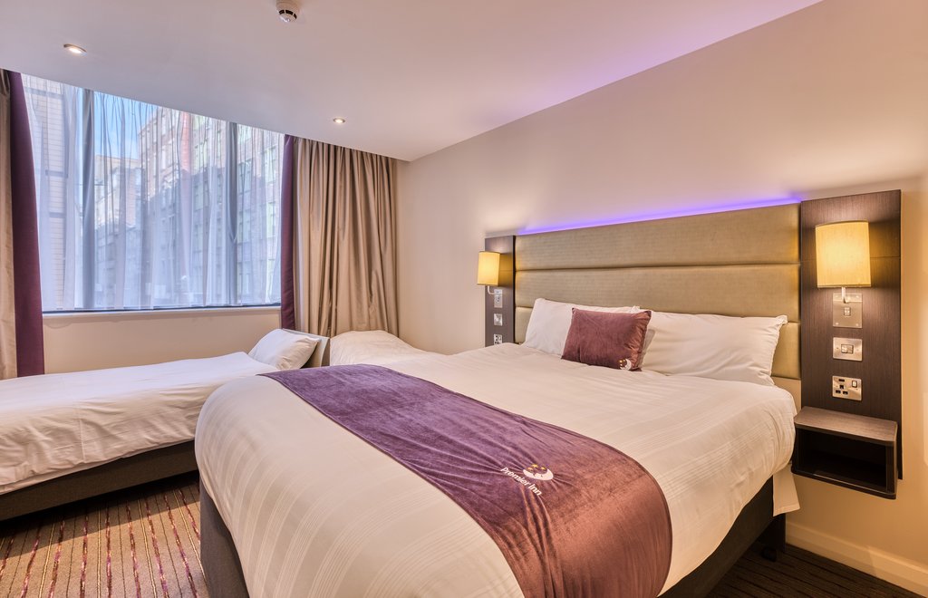 Premier Inn Glasgow City Centre (St. Enoch Square)