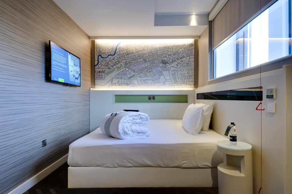 hub by Premier Inn London City Bank
