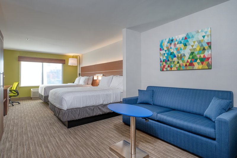 2 BEDS FEATURE NONSMOKING
