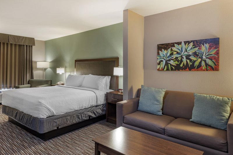 Holiday Inn Express and Suites Indio