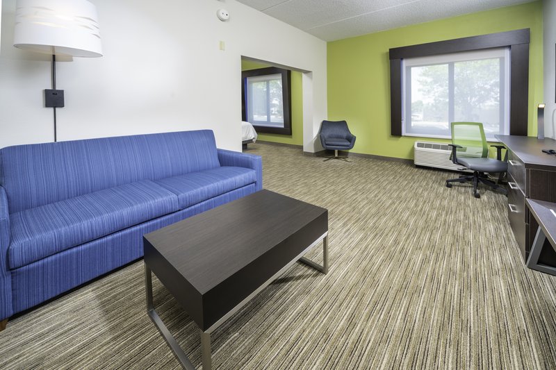 1 KING ALCOVE SUITE NONSMOKING