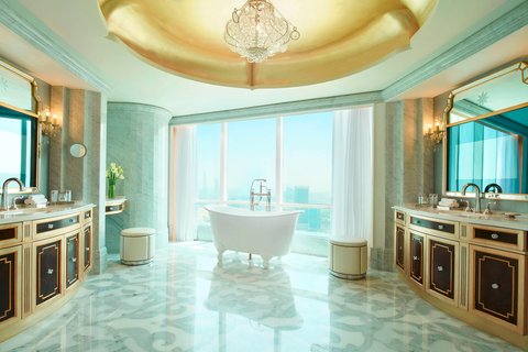 Badezimmer der Al Manhal Suite