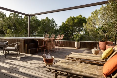 Terraza privada y jacuzzi en la Suite Presidencial
