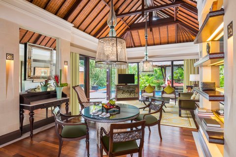 One-Bedroom Lagoon Villa - Living Room