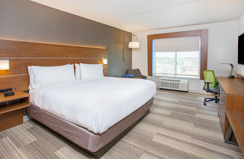 Holiday Inn Express and Suites Covington