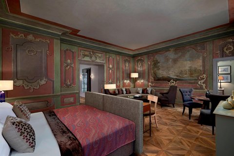 Fresco Suite Bedroom