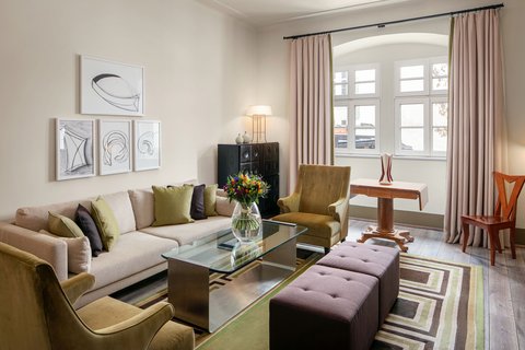 Deluxe Suite Living Room