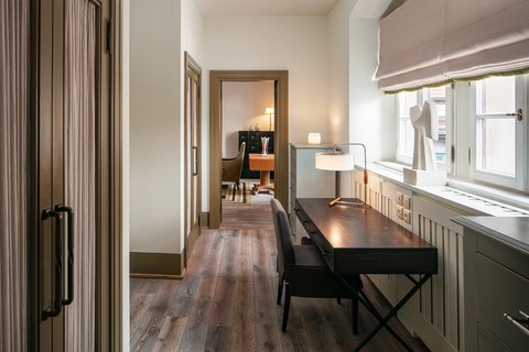 Deluxe Suite Study Area