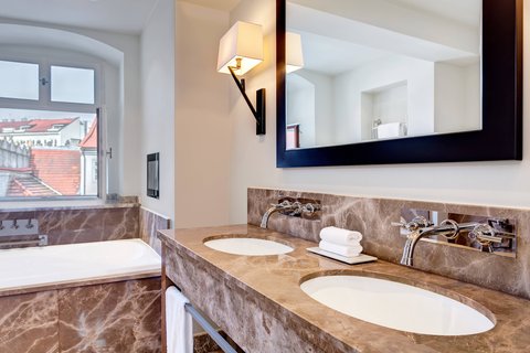 Presidential Suite Bathroom with view
