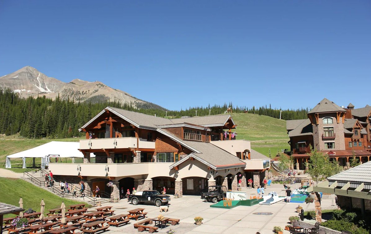 Huntley Lodge