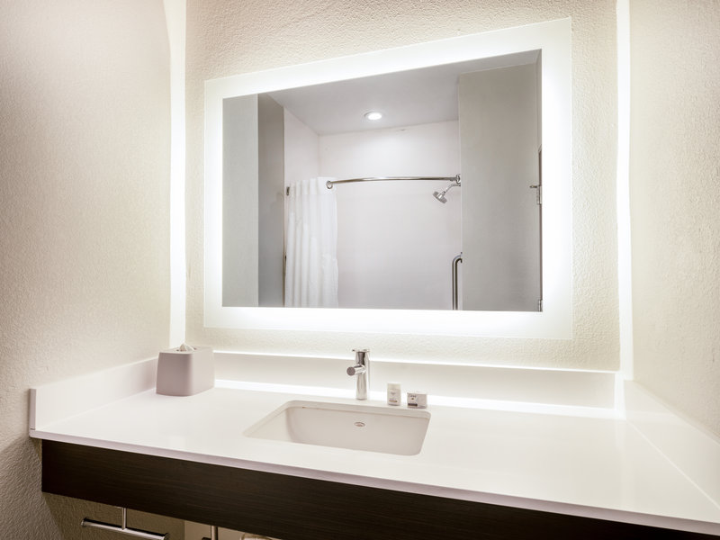 Holiday Inn Express Hotel & Suites Beaumont Parkdale Mall
