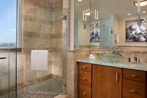 Penthouse Suite - Bathroom