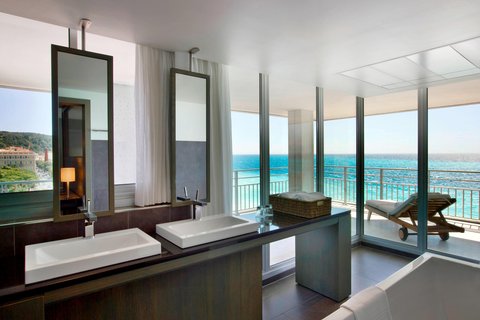 Panoramic Junior Suite - Bathroom – Tub