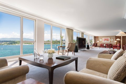 Suite Royal Penthouse - Sala de estar Imperial con vistas al lago