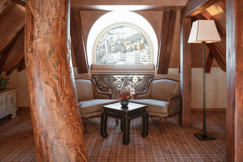 Carlton Penthouse Suite