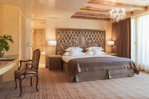 Carlton Penthouse Suite
