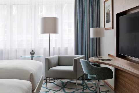 Deluxe Guest Room Twin Beds