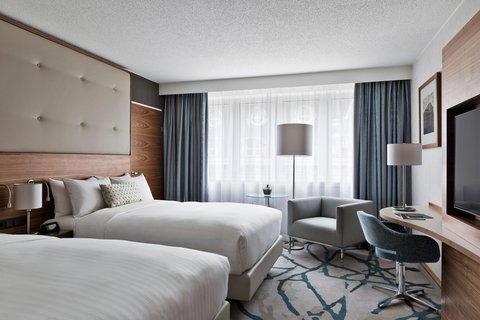 Deluxe Guest Room Twin Beds