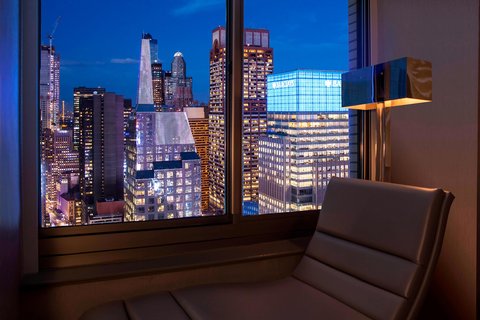 Cool Corner Hudson View Guest Room - North View