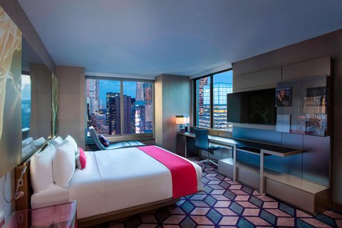 Cool Corner Times Square View Guest Room