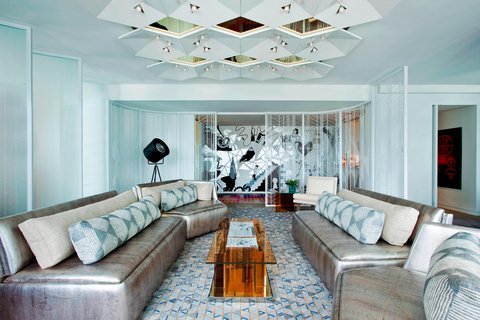Extreme WOW Penthouse Suite - Living Area