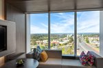Breezy, Guest room, 1 King, Corner room