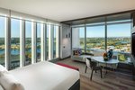 Breezy, Guest room, 1 King, River view, Corner room