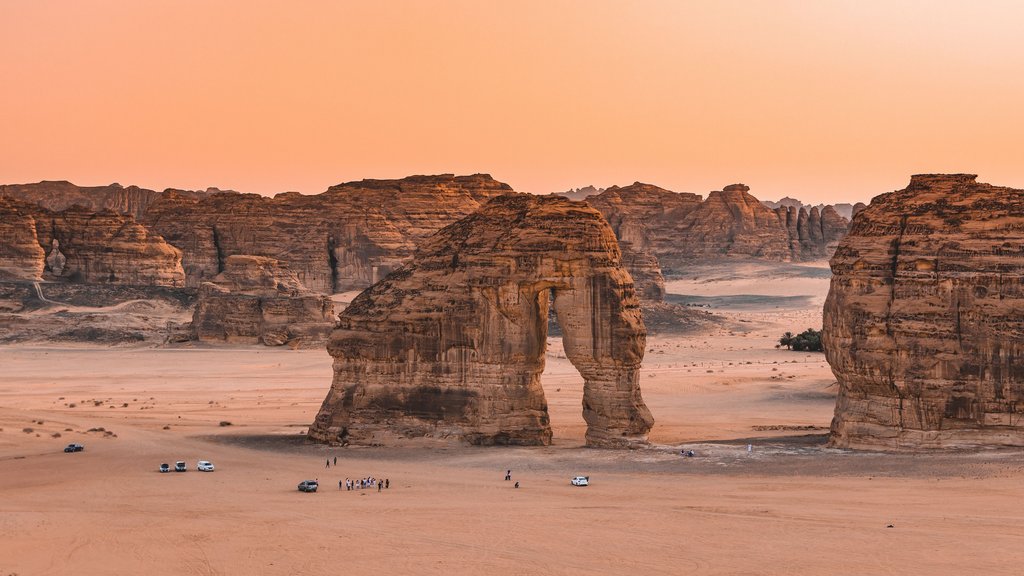 Elephant Rock is as iconic a landmark as the nearby Nabataean tomb