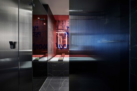 Guest Room Bathroom