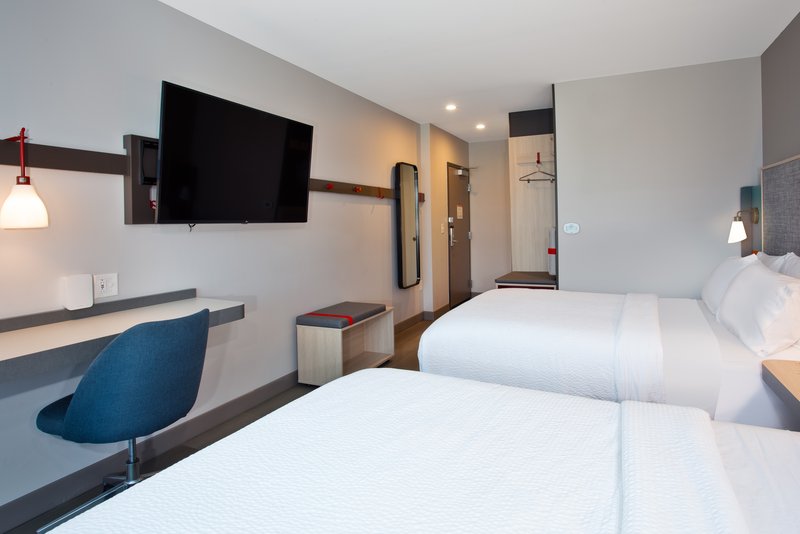 avid Hotels Detroit – Warren