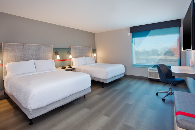 avid Hotels Detroit – Warren
