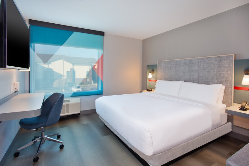 avid Hotels Detroit – Warren