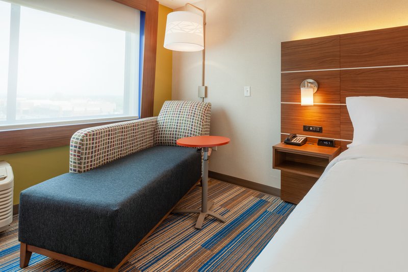 Holiday Inn Express and Suites Brunswick – Harpers Ferry Area